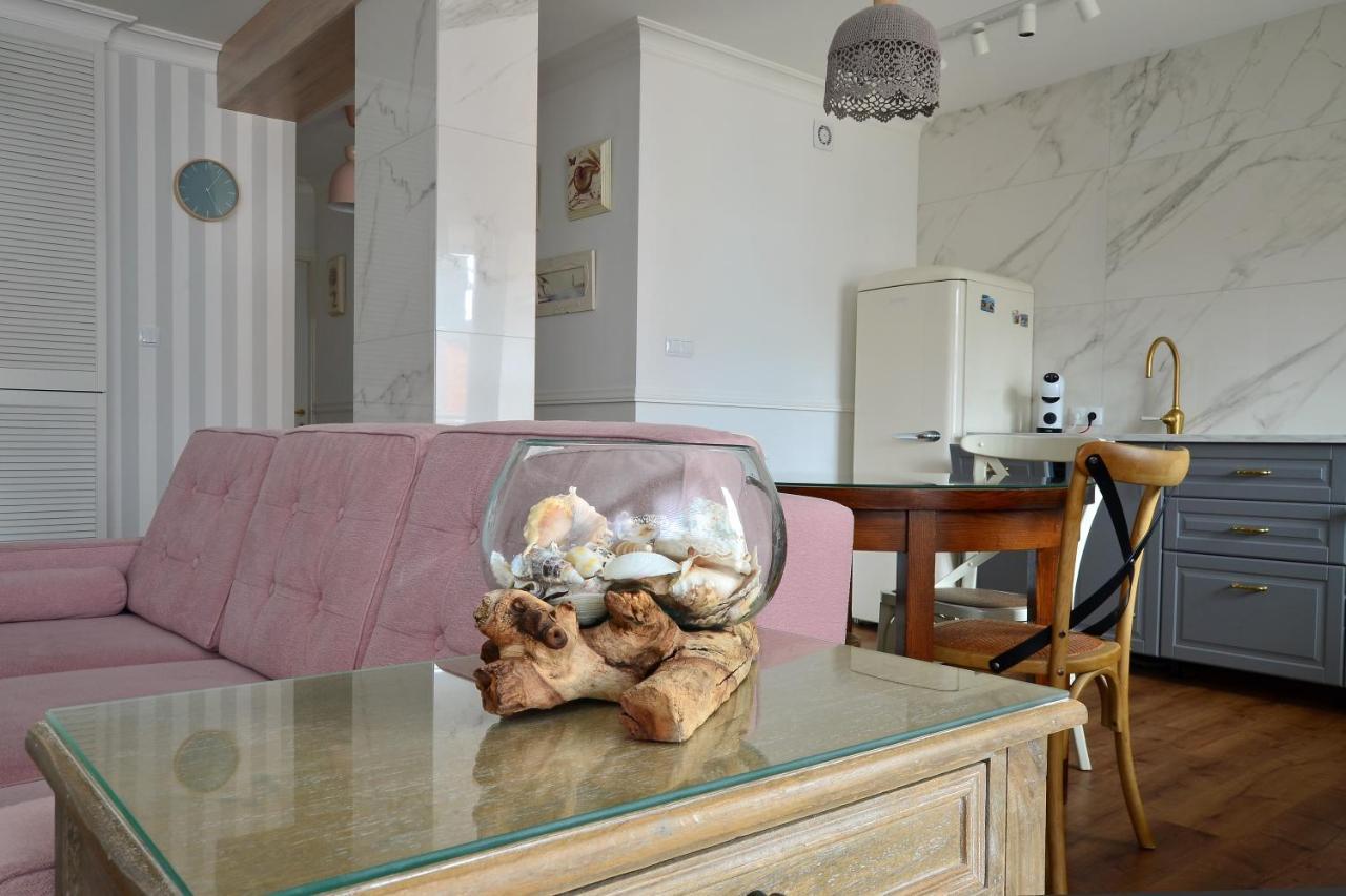 Apartament Biala Sowa - Weisse Eule Apartment Kołobrzeg Eksteriør bilde